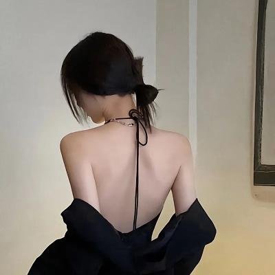 鬼语者第一季 在线观看